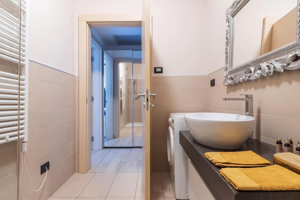 Bezzi Flexyrent A.C. Wifi Apartamento Milão Exterior foto