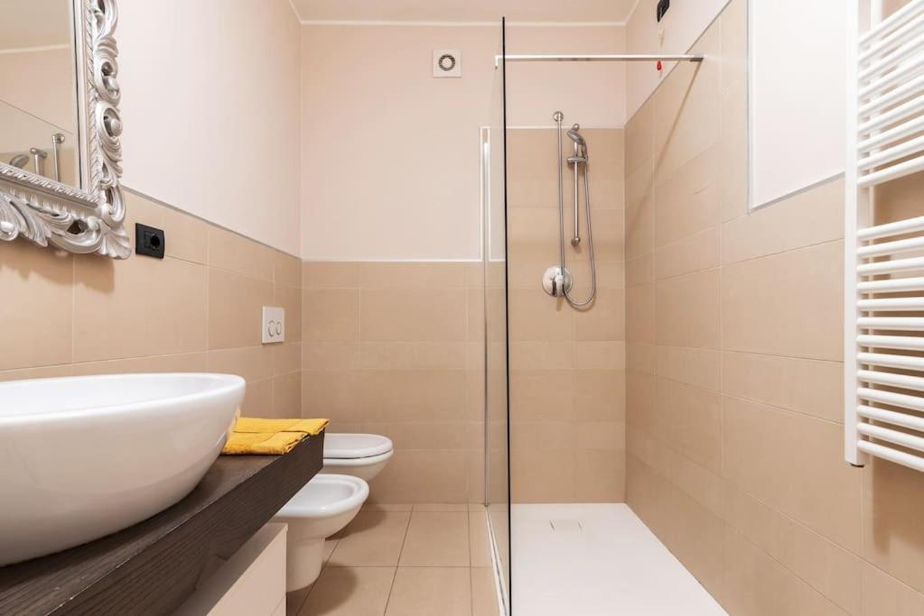Bezzi Flexyrent A.C. Wifi Apartamento Milão Exterior foto