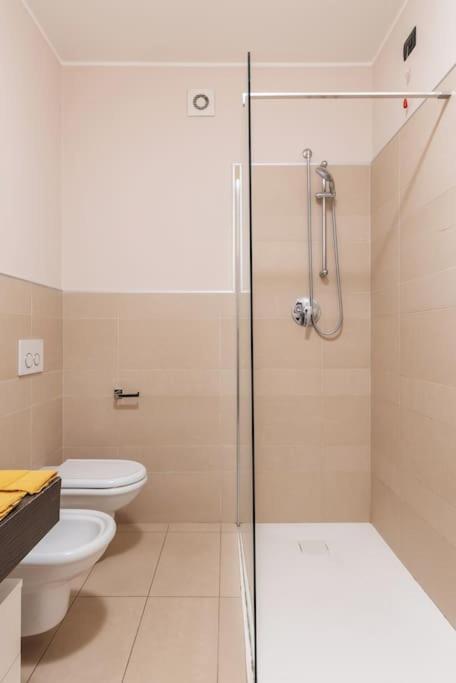 Bezzi Flexyrent A.C. Wifi Apartamento Milão Exterior foto